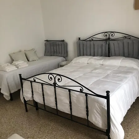 Mayu's House , Dimora Nel Centro Storico Di Дом отдыха *